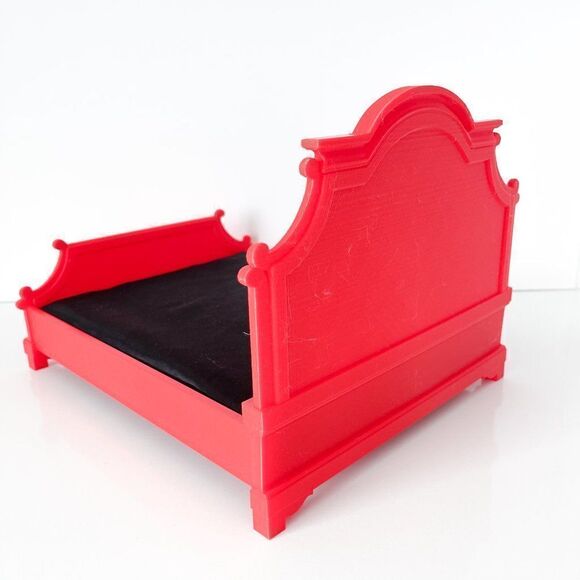 Red 1:6 Scale Tufted Chesterfield Bed for Barbie Integrity 12" Fashion Doll - Picture 3 of 6